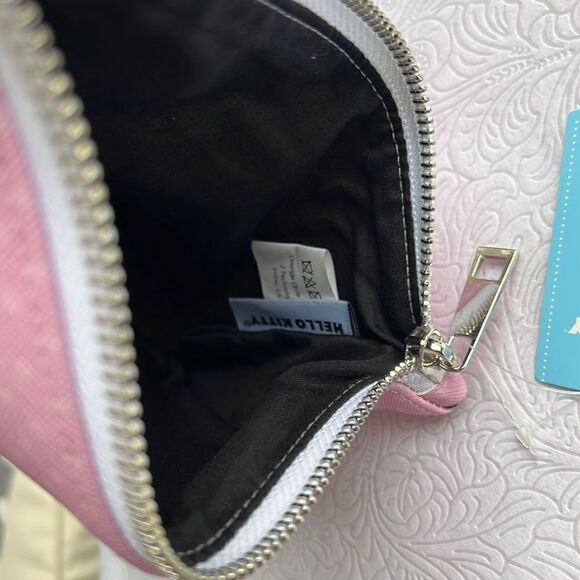 Hello Kitty Pencil Case in Pink - Picture 2 of 4